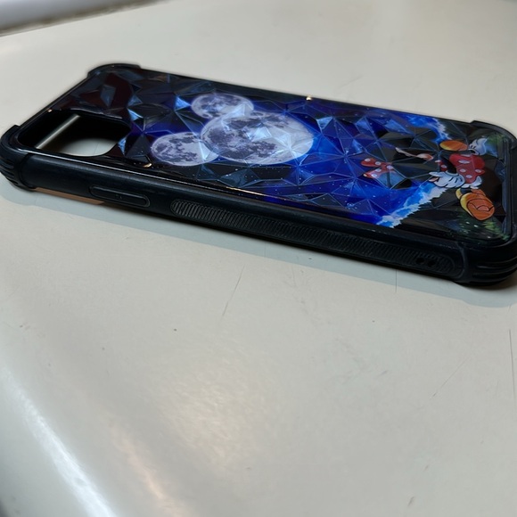 Mickey & Minnie Mouse iPhone 11 pro max Case - Picture 8 of 8